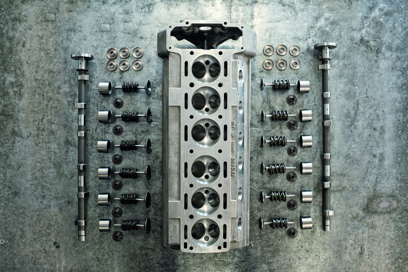 Illustration for article titled Jaguar Brings Back The Lightweight E-Type And It Is Unbelievably Sexy